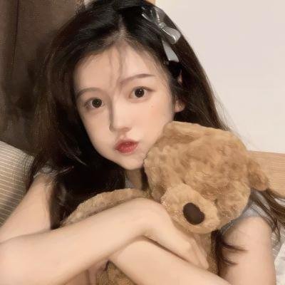 街上流行红裙子